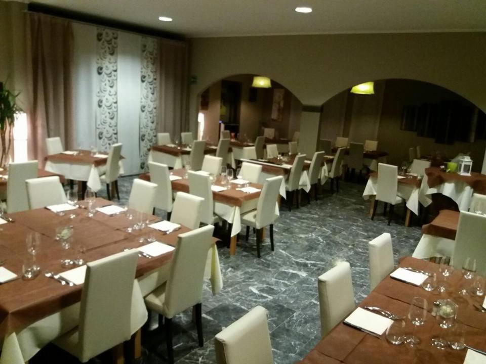 Osteria Angeli Neri Hotel Cavazzo Carnico Exterior photo